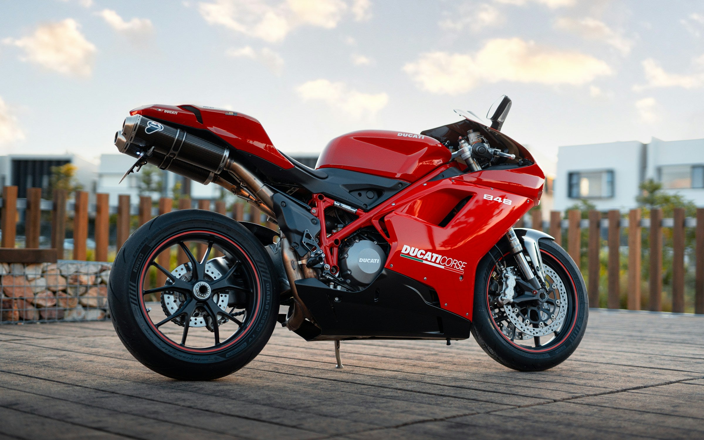 Umgang mit der Hitze auf einer Ducati: Ursachen und Lösungen